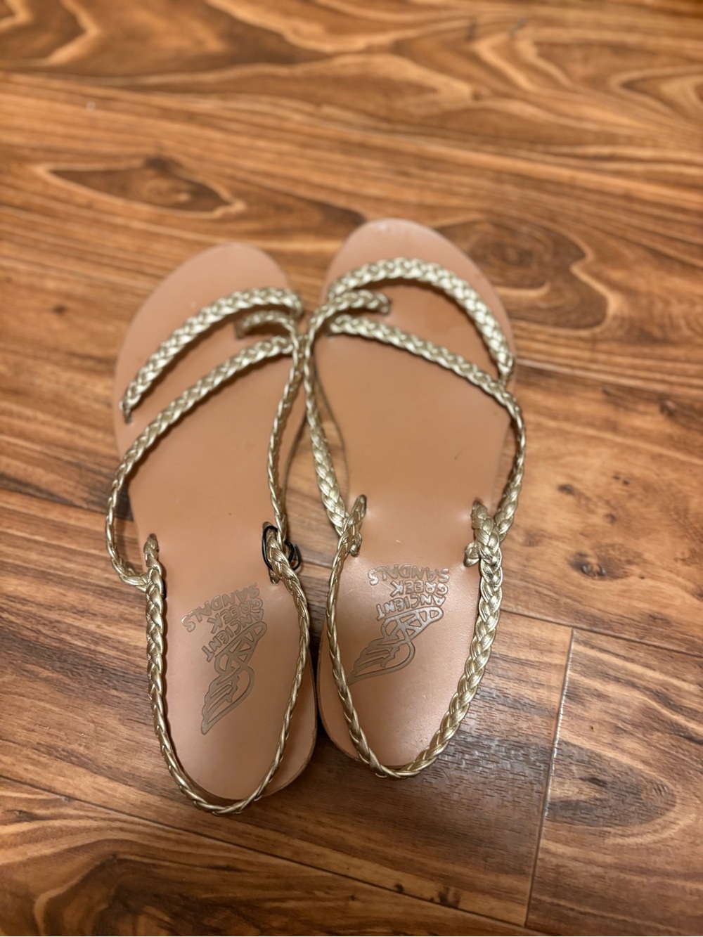Ancient Greek sandals. Woven Metallic Strap Women's Sandals in Gold